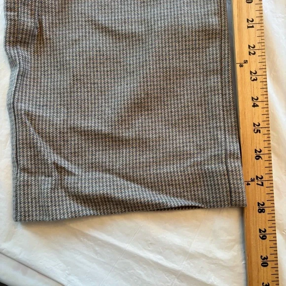 NWT L.L. Bean Classic Fit Petite Tan dress Pants SZ 12 P - Picture 9 of 10